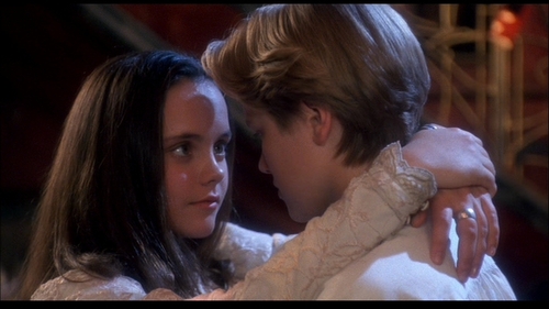 Christina-in-Casper-christina-ricci-13124493-853-480_large