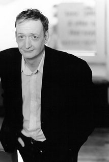 MV5BMTIyMDA2MjQ0Ml5BMl5BanBnXkFtZTYwNjgyODky._V1_UY317_CR21,0,214,317_AL_